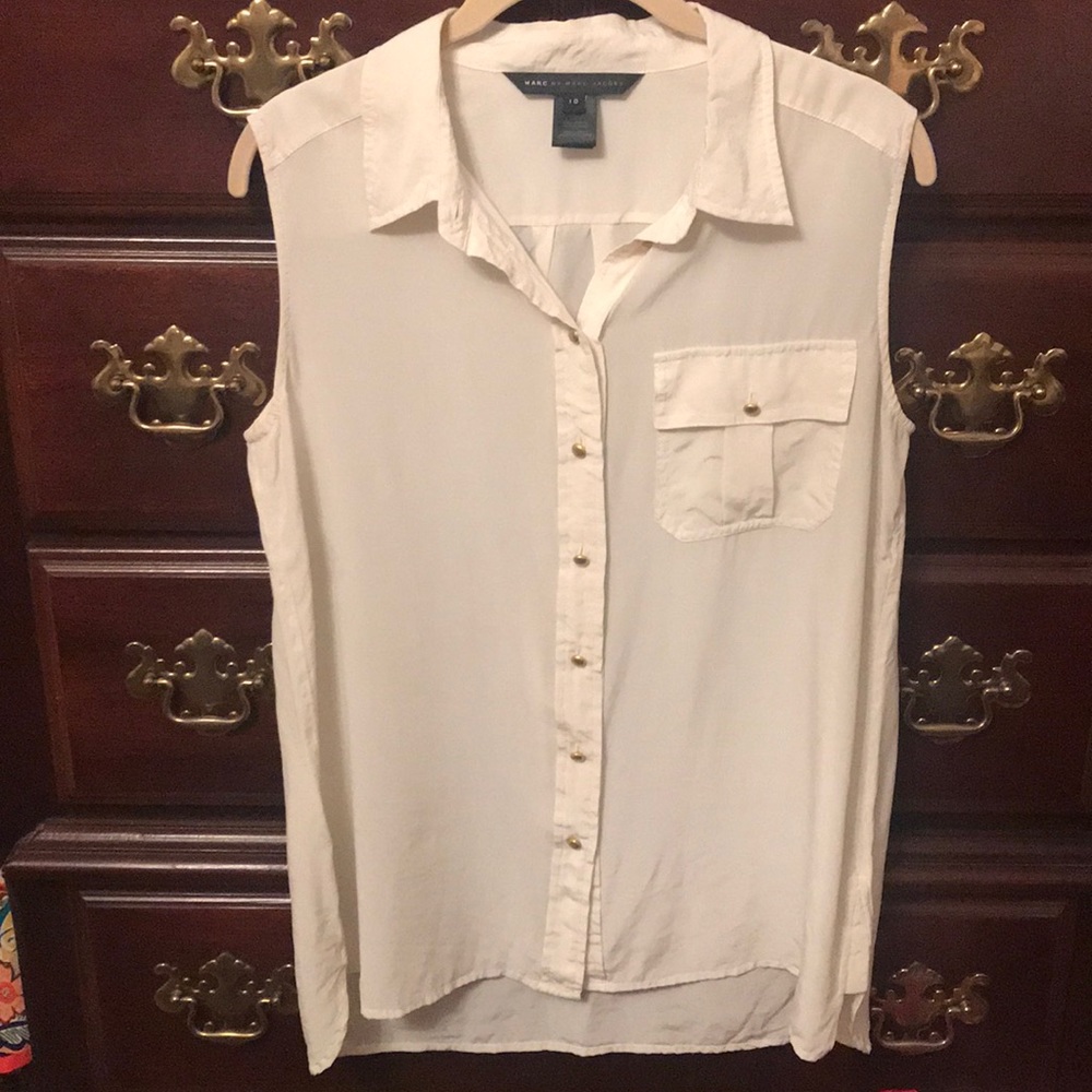 Beautiful Marc Jacobs 100% silk blouse